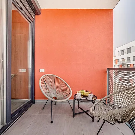 Elegant Apartment Near Afi & Atrium Mall Arad Exterior photo
