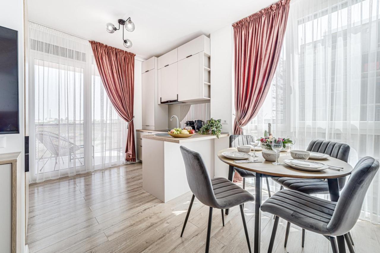 Elegant Apartment Near Afi & Atrium Mall *