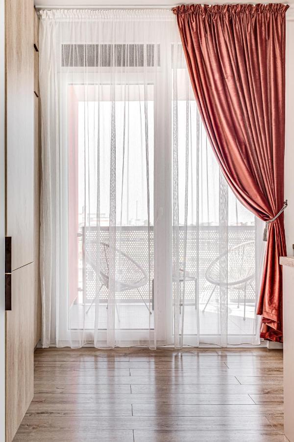 Elegant Apartment Near Afi & Atrium Mall Apartment *