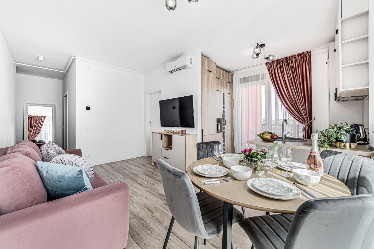 Elegant Apartment Near Afi & Atrium Mall Apartment Arad